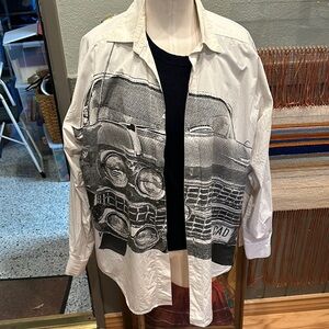 American Laundry rare White and Black Button Down Shirt